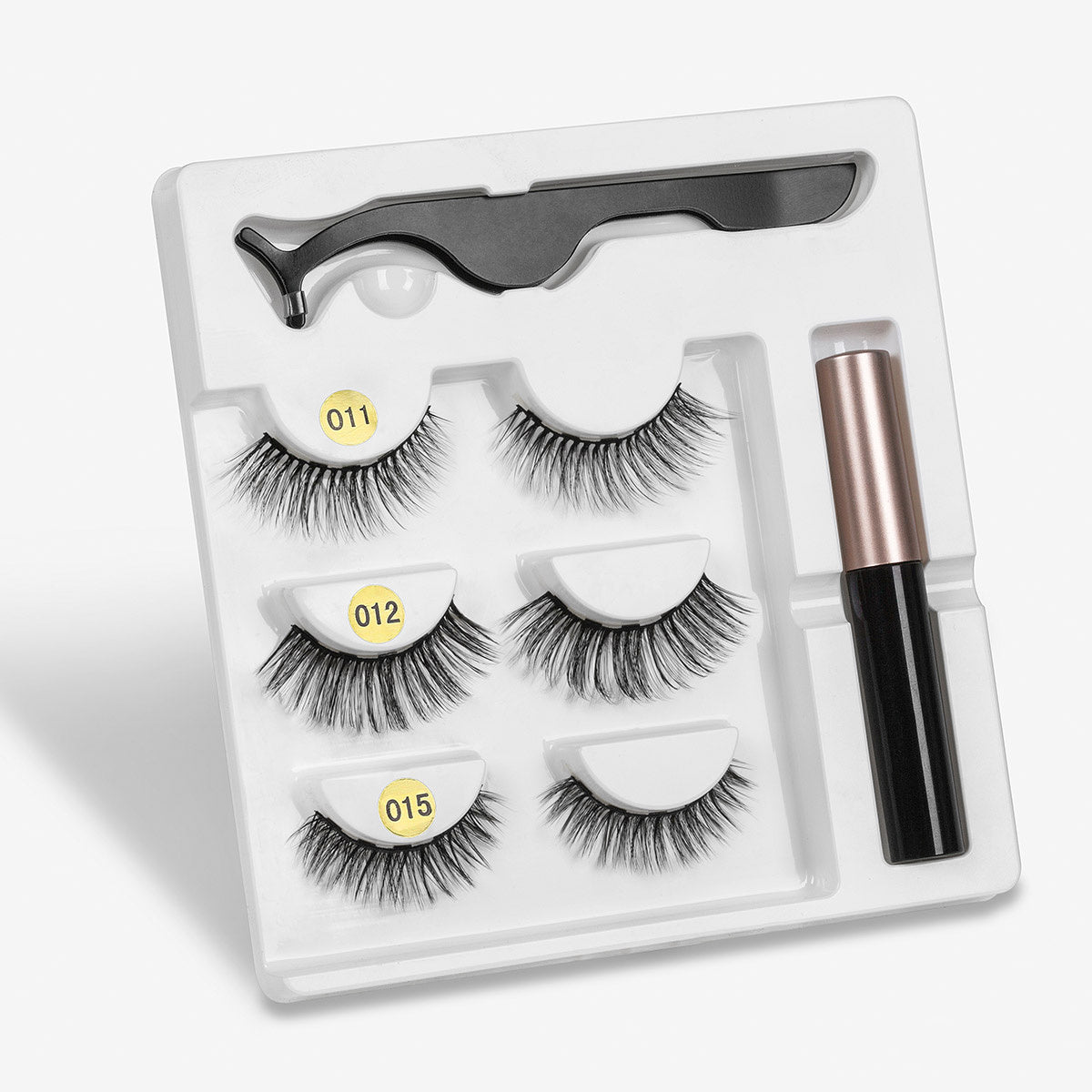 A Pair Of False Eyelashes With Magnets In Fashion